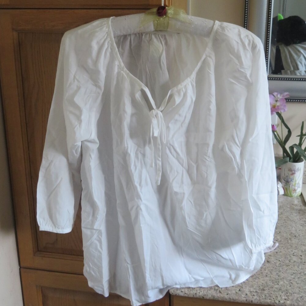 UNIQLO Boho White Top Tie Neck M (K464)
